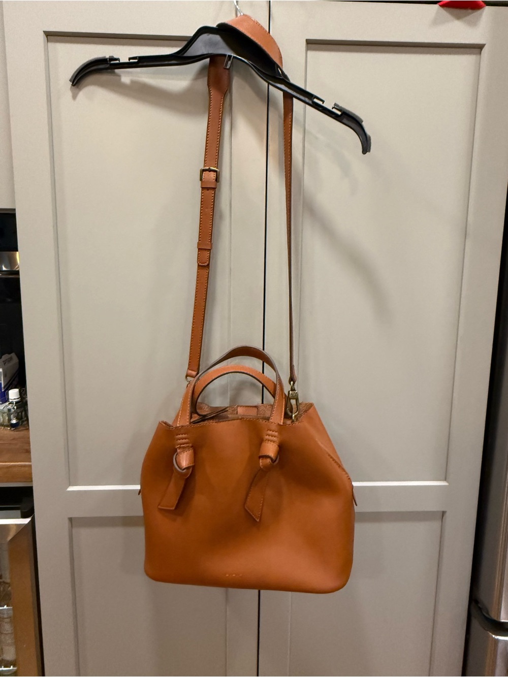Splendid Cognac Leather Shoulder Bag with Adjustable Strap